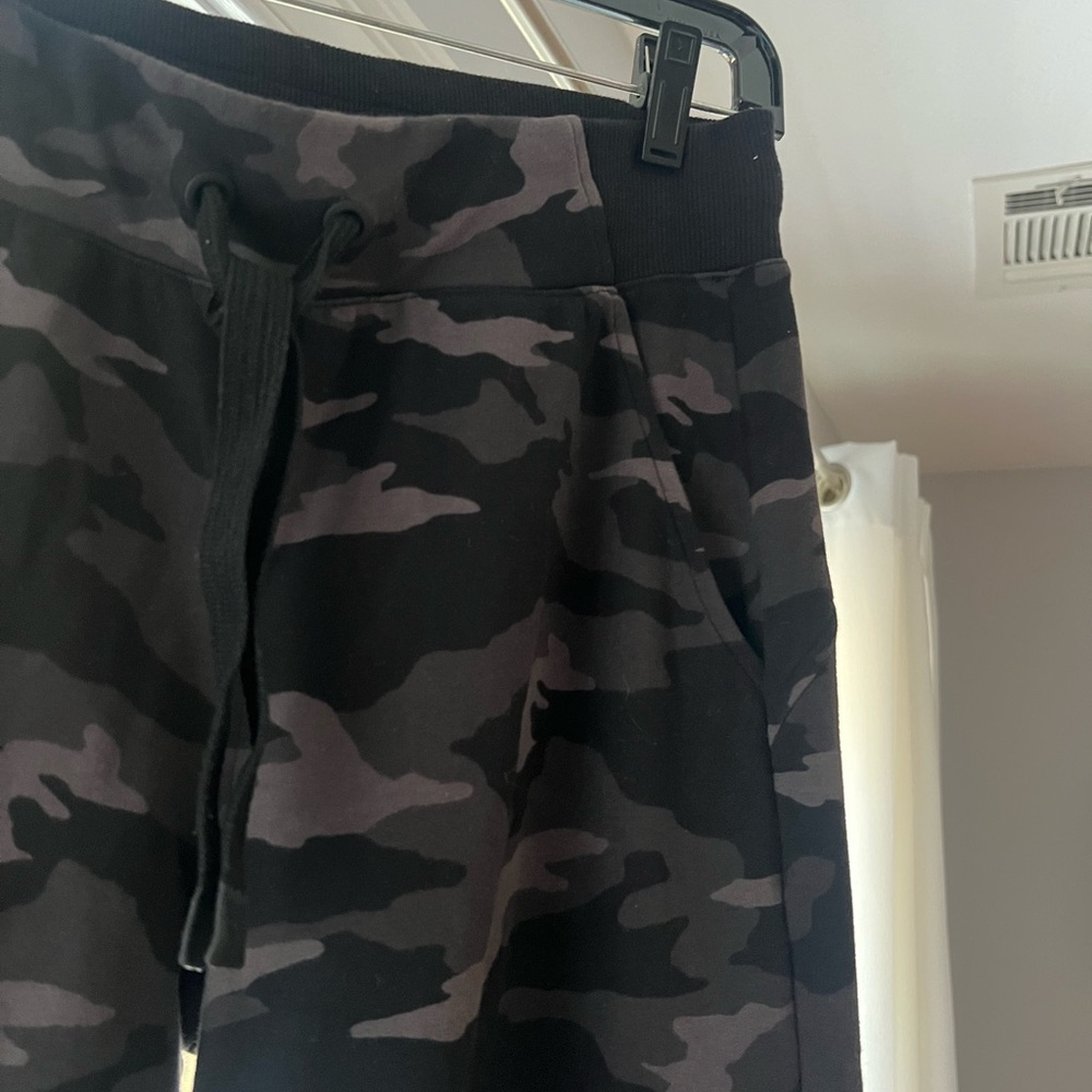 Athleta Black and Dark Gray Activewear Pants